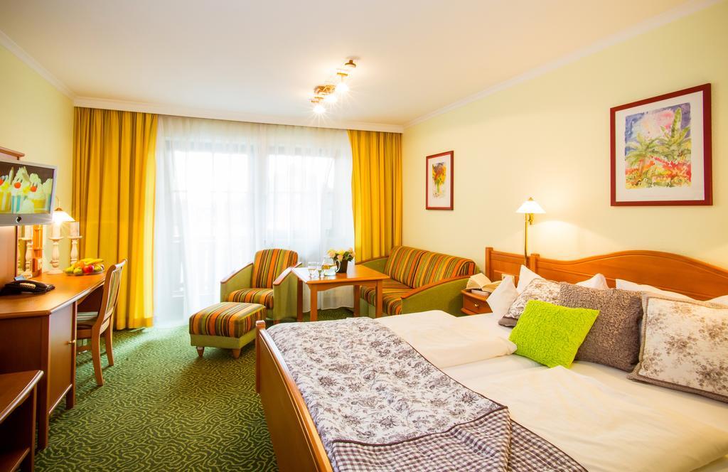 Hotel Konradshof Бад-Грісбах Екстер'єр фото